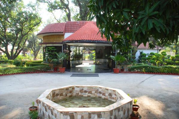 Corbett Leela Vilas Hotel Corbett National Park Ngoại thất bức ảnh